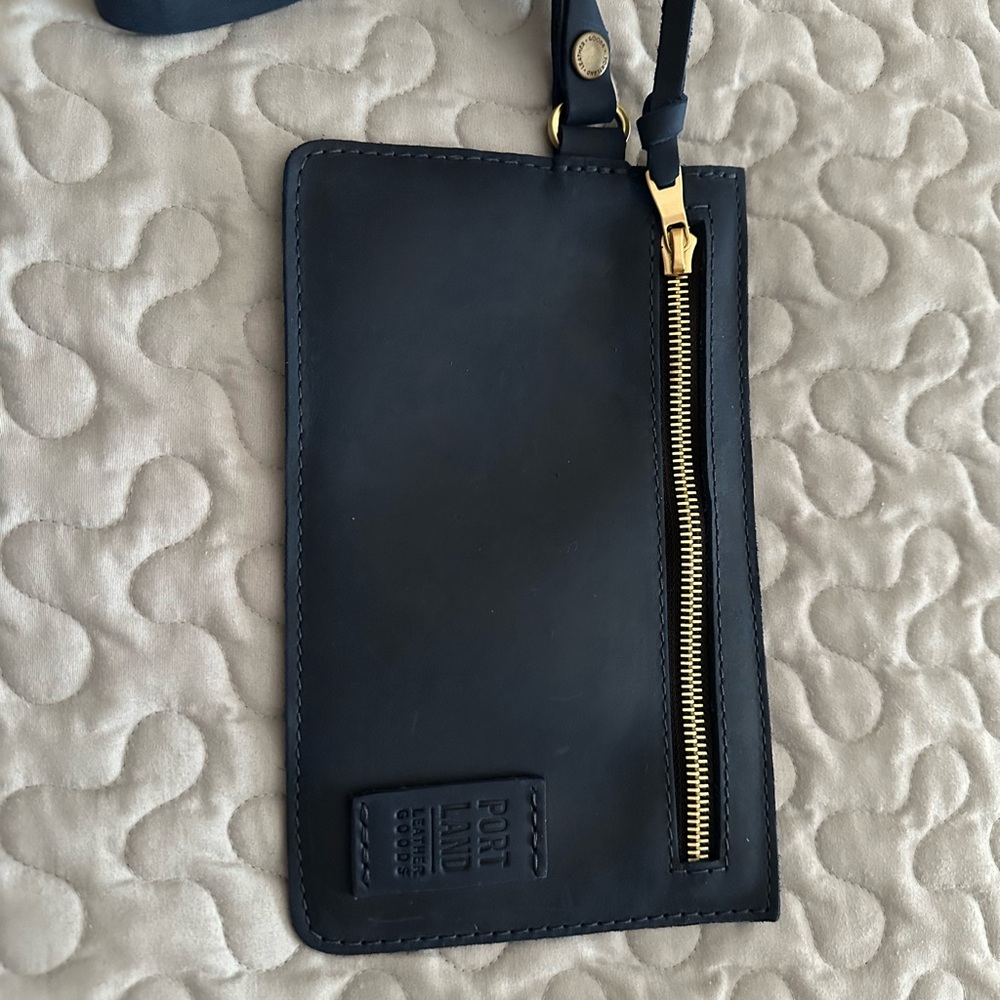 Portland Leather Adriana in deep water - never used